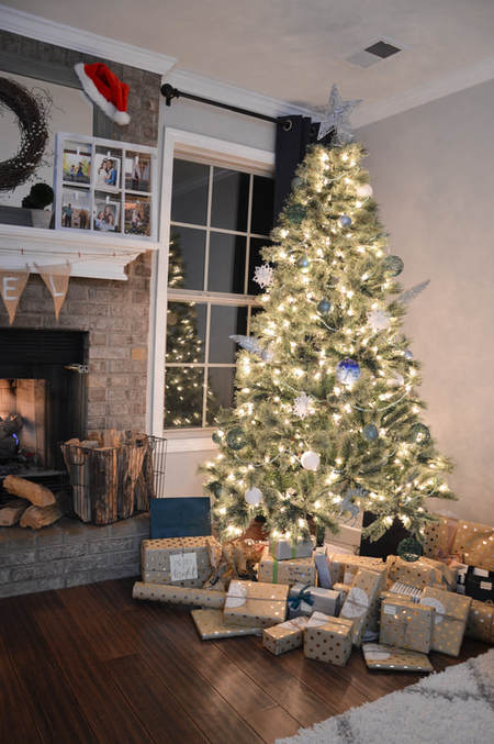 Christmas Tree - Decor // Out Of Office With Rebecca